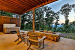Lower Level Firepit & Hot Tub